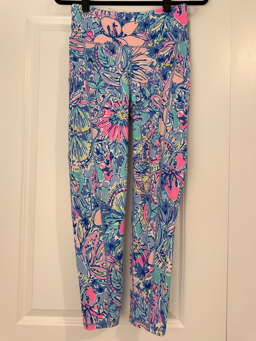 Lilly Pulitzer Weekender High Rise Legging in Multi Pop Up Got Your Back Medium